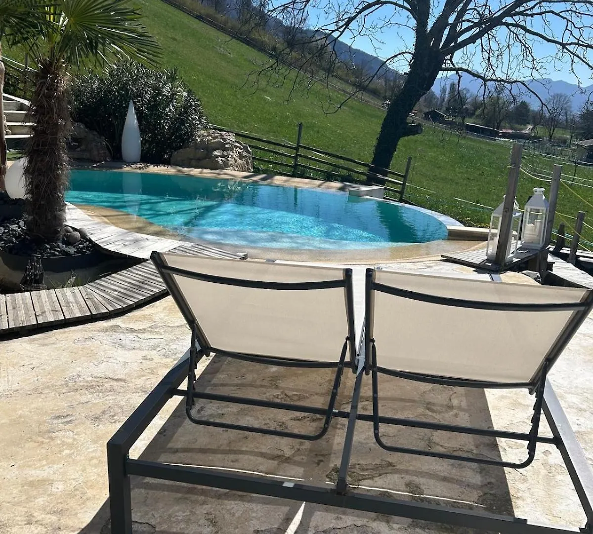 Tiny Gite Le Roscoland A La Marc'Quize, Avec Dortoir Mansarde, Piscine Partagee, A Debordement En Exterieur, Bain Nordique A 38 Degres En Prestation Supplement Sur Reservation Horaire Anticipee 1 Place De Parking Gratuite Sur Place Mouxy France