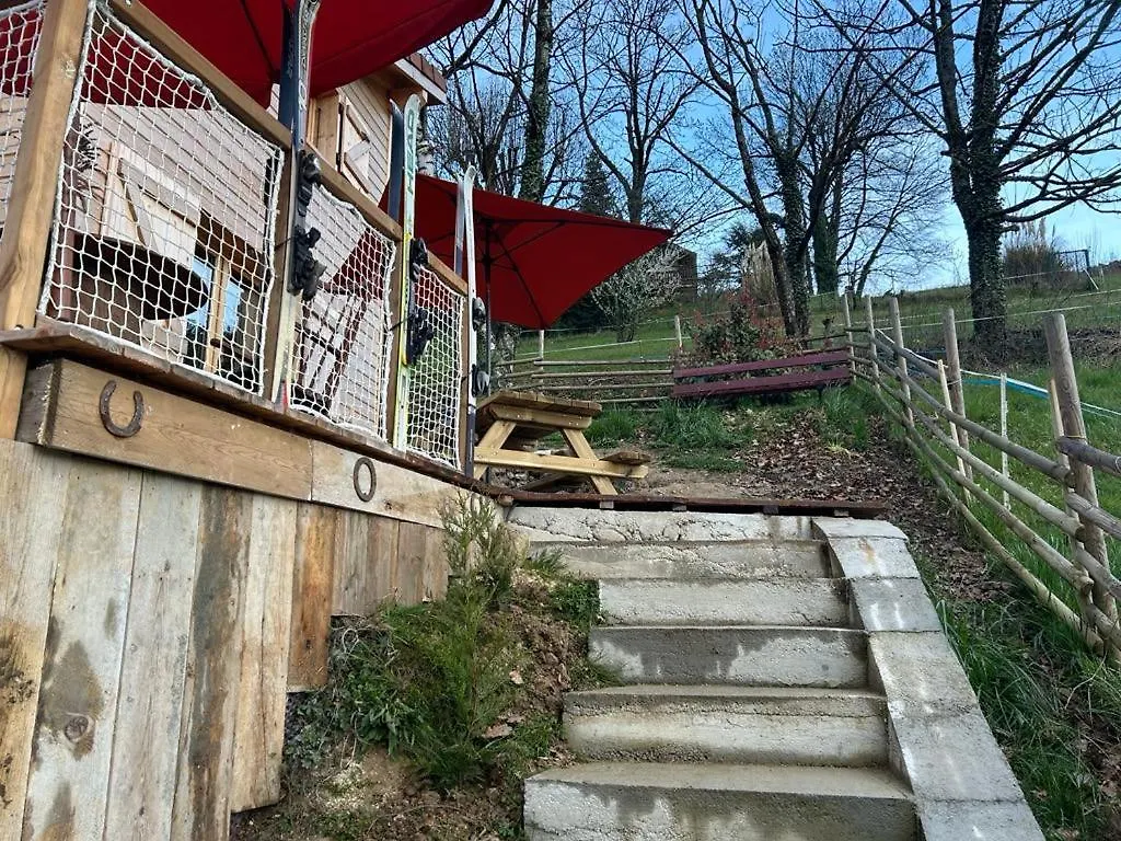 Tiny Gite Le Roscoland A La Marc'Quize, Avec Dortoir Mansarde, Piscine Partagee, A Debordement En Exterieur, Bain Nordique A 38 Degres En Prestation Supplement Sur Reservation Horaire Anticipee 1 Place De Parking Gratuite Sur Place Mouxy Holiday home